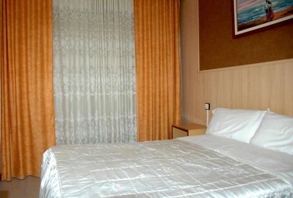 Pension Venecia Salou Dış mekan fotoğraf